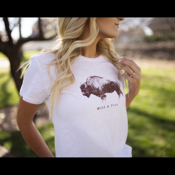 Wild & Free Graphic Tee - Picture 2 of 5